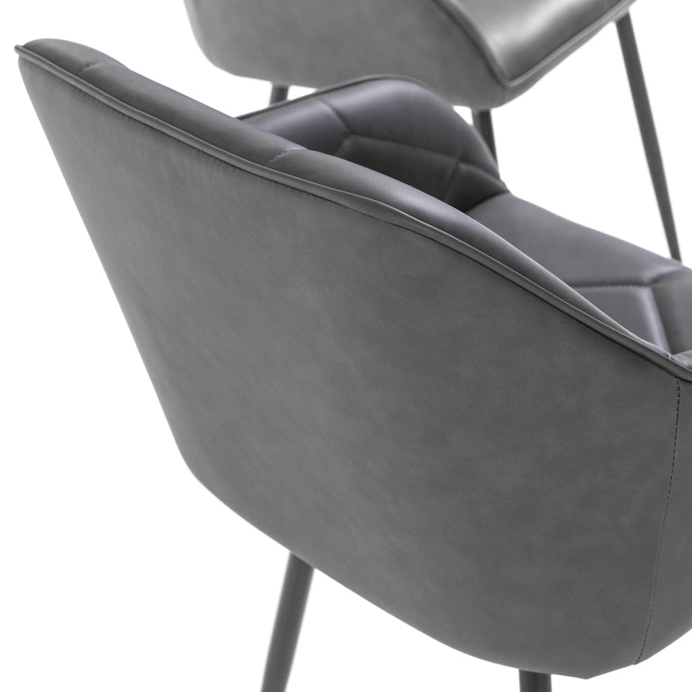 Sibilla – Poltroncina in ecopelle con gambe in acciaio nero